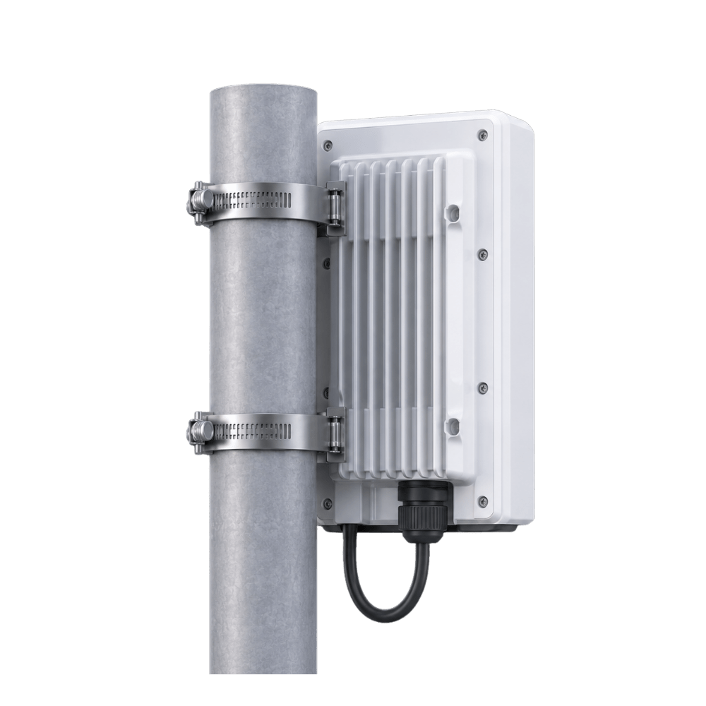 EZE-5G2310 IP65 pole-mounted